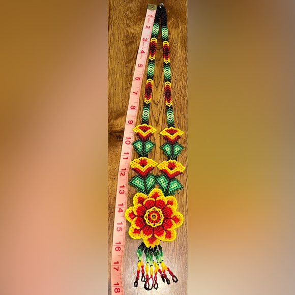 Artisan 3D Flower Blooming Sequence Glass Seed Bead Necklace - Picture 6 of 9